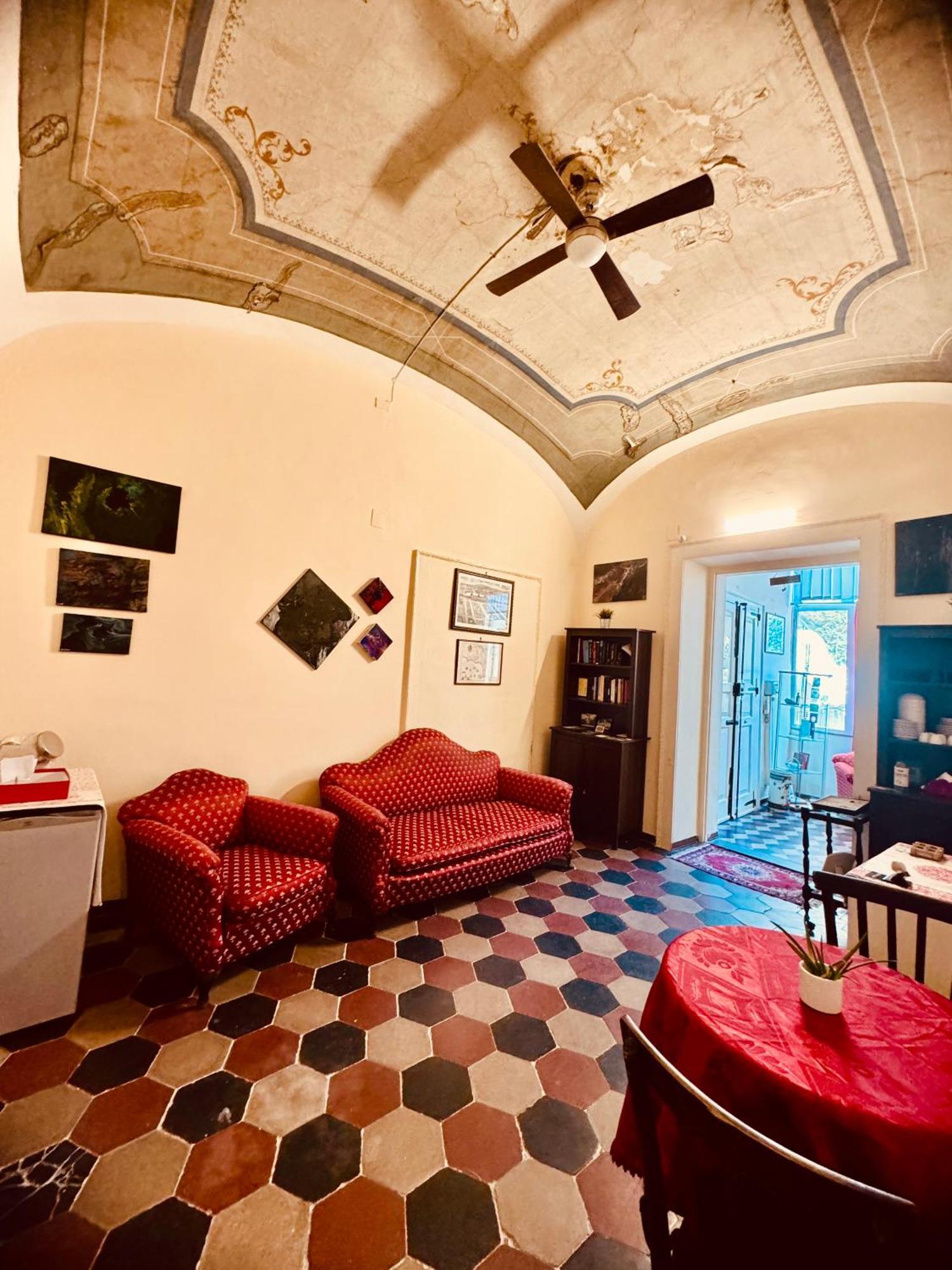 B&B Galileo Galilei กาแซร์ตา ภายนอก รูปภาพ